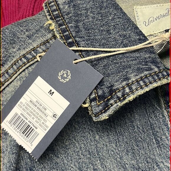 NWT-Universal Thread Homemade Floral Embroidered Medium Wash Jean Jacket- Medium - Picture 12 of 13